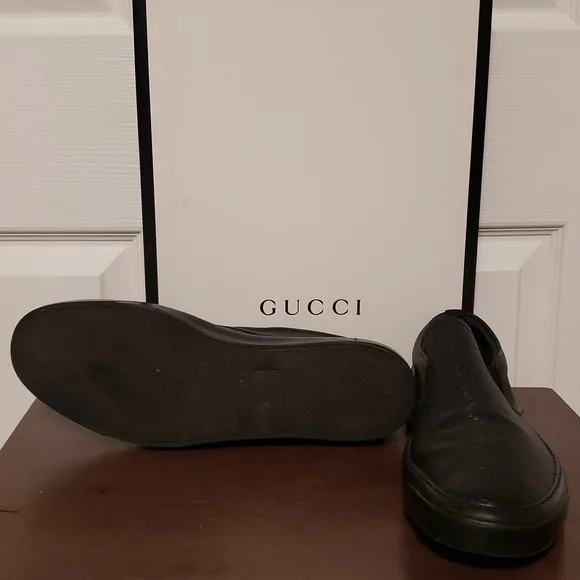 Gucci  Supreme Sneakers - Picture 7 of 7